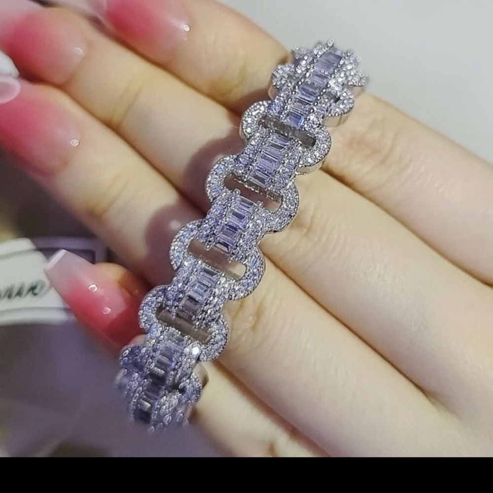 925 Sterling Silver plated Swarovski elements cuff bracelet - Picture 7 of 12